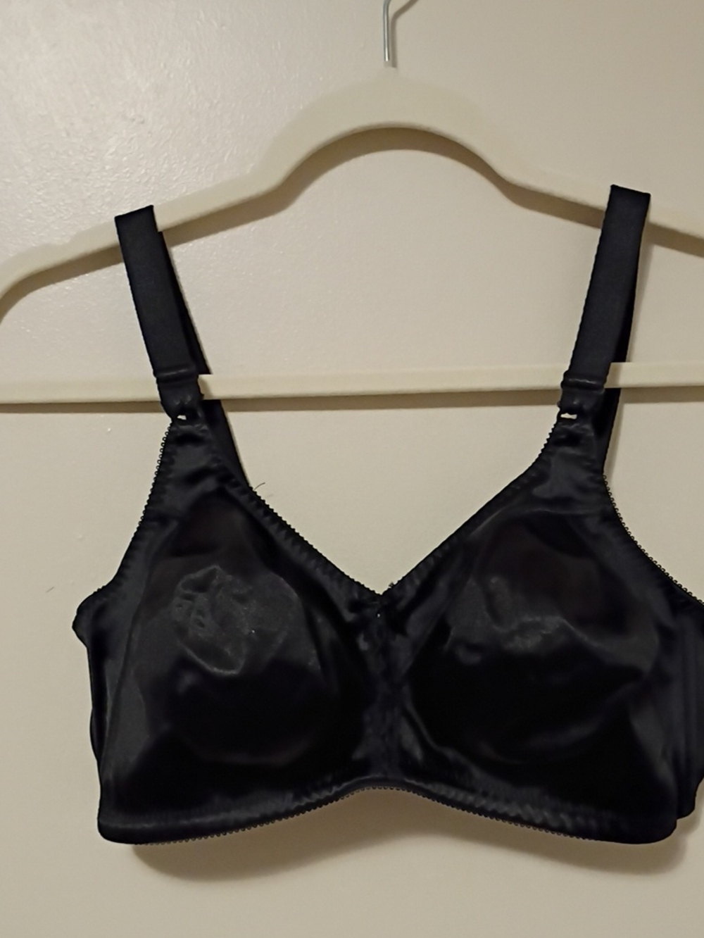 Bali Black Soft-Cup Satin Bra 38D